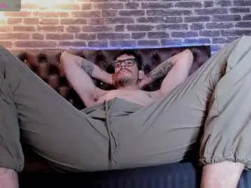 Chaturbate Sex Cam of damian_bulls