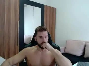 Chaturbate Sex Cam of darius_94