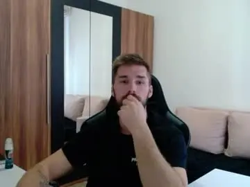 Chaturbate Live Sex Cam of darius_94