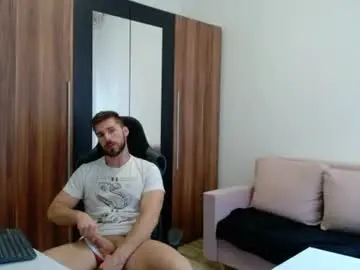 Chaturbate Free Porn Cam of darius_94