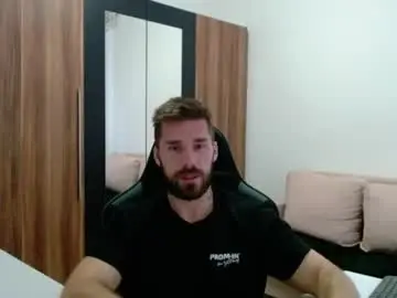 Chaturbate Live Sex Cam of darius_94