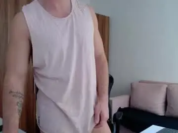 Chaturbate Live Sex Cam of darius_94