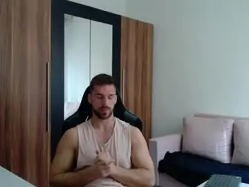 Chaturbate Live Sex Cam of darius_94