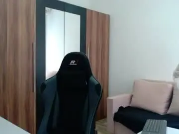 Chaturbate Watch Live Sex Cams of darius_94