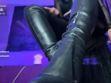 Chaturbate Watch Live Sex Cams of helena__femdom