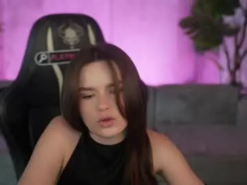 Chaturbate Live Sex Cam of kira0541