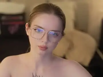 Chaturbate Live Sex Cam of kira0541