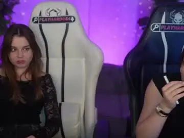 Chaturbate Live Sex Cam of kira0541