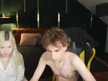 Chaturbate Free Porn Cam of kira0541