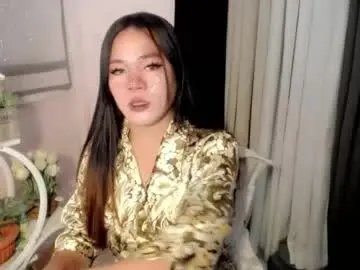 Chaturbate Live Sex Cam of bella_ngo