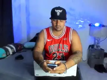 Chaturbate Best live sex cam show of pikoro_gomez
