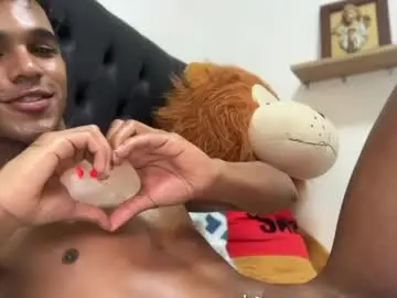 Chaturbate Watch Live Sex Cams of david_hot44