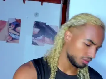 Chaturbate Adult Webcam of salvatore_amator