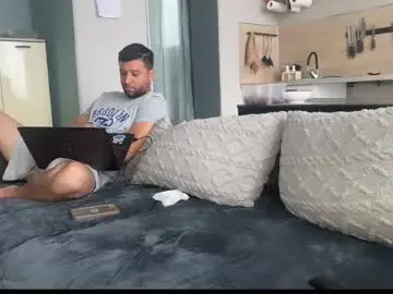 Chaturbate Live Sex Cam of bicycle777