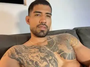 Chaturbate Free Porn Cam of myke_esthetic