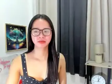 Chaturbate Live Sex Cam of yourtinybunny