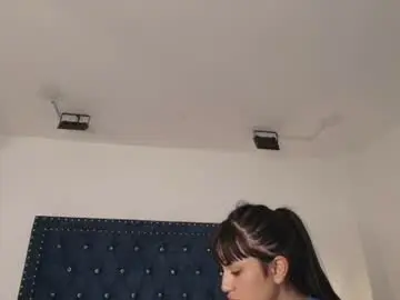 Chaturbate Live Sex Cam of damian_and_roxanne