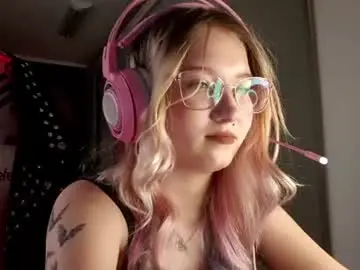 Chaturbate Free Porn Cam of lomamcmeen