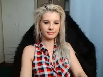 Chaturbate Nude Webcam of kristineamore