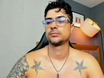 Chaturbate Live Sex Cam of adam_clarke