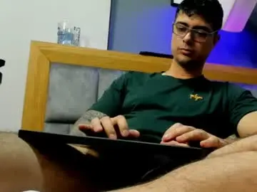 Chaturbate Nude Webcam of adam_clarke