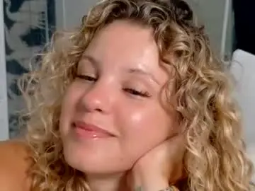 Chaturbate Live Sex Cam of theislandgirl