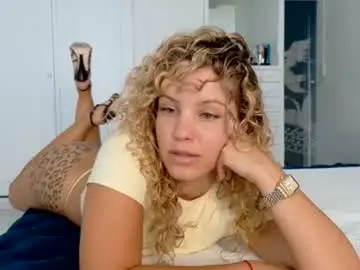 Chaturbate Free Porn Cam of theislandgirl