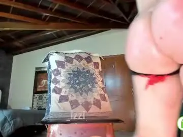 Chaturbate Live Sex Cam of little_izzi