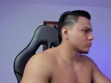 Chaturbate Best live sex cam show of roy__constance