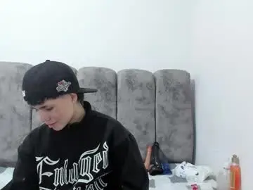 Chaturbate Best live sex cam show of bruno_cruz