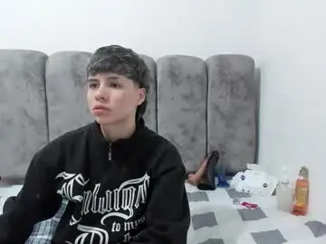 Chaturbate Live Sex Cam of bruno_cruz
