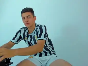 Chaturbate Live Sex of max_wild01