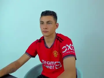 Chaturbate Sex Chat of max_wild01