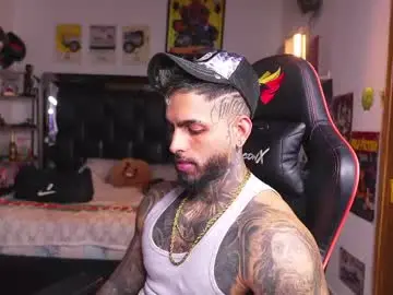 Chaturbate Adult Video Chat of logan_hugh8