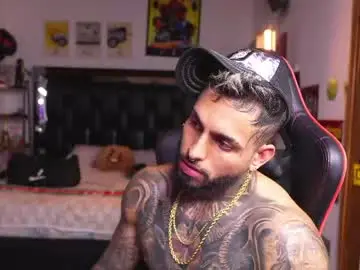Chaturbate Best live sex cam show of logan_hugh8
