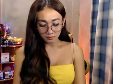 Chaturbate Adult Video Chat of pia_worthsback