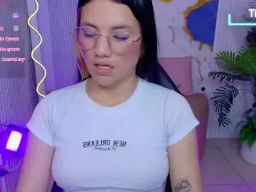 Chaturbate Watch Live Sex Cams of chiara_tay