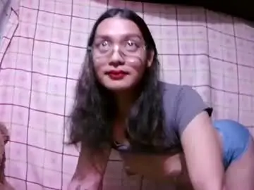 Chaturbate Adult Video Chat of pinay_janella10