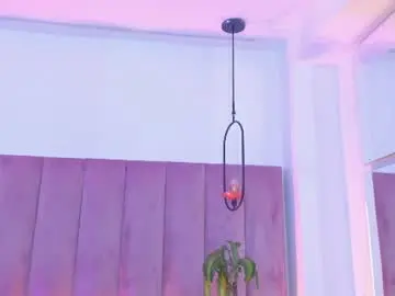 Chaturbate Best live sex cam show of emmiily_z