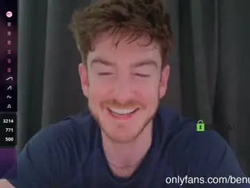 Chaturbate Free Porn Cam of heyhotty1