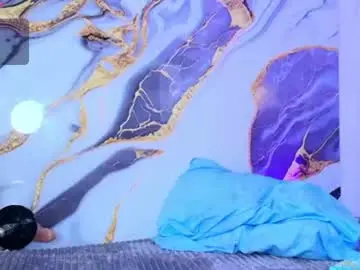 Chaturbate Live Sex Cam of coralkihot