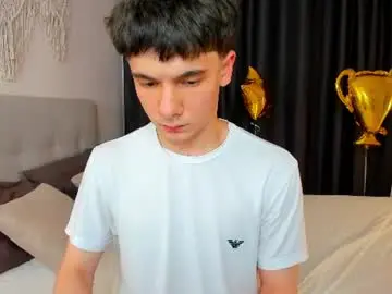 Chaturbate Free Porn Cam of ethan_crowe