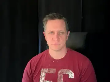 Chaturbate Live Sex Cam of thebatandthecat10