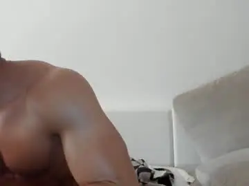 Chaturbate Nude Webcam of roberto4ever