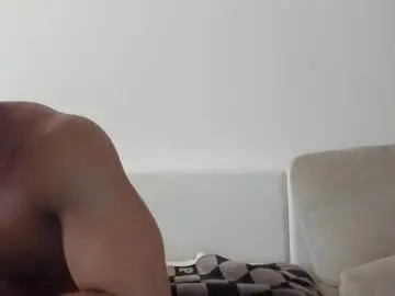 Chaturbate Live Sex Cam of roberto4ever