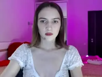 Chaturbate Live Sex Cam of lovelybird69