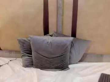 Chaturbate Live Sex Cam of luciemontez