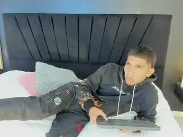 Chaturbate Live Sex Cam of dilanx18