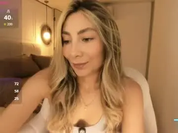Chaturbate Watch Live Sex Cams of emyconneer