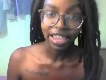Chaturbate Live Sex Cam of ebonymuse2